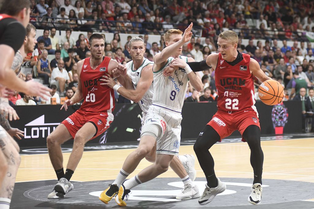 Todas las imágenes de la semifinal de la Supecopa entre el UCAM Murcia y el Unicaja