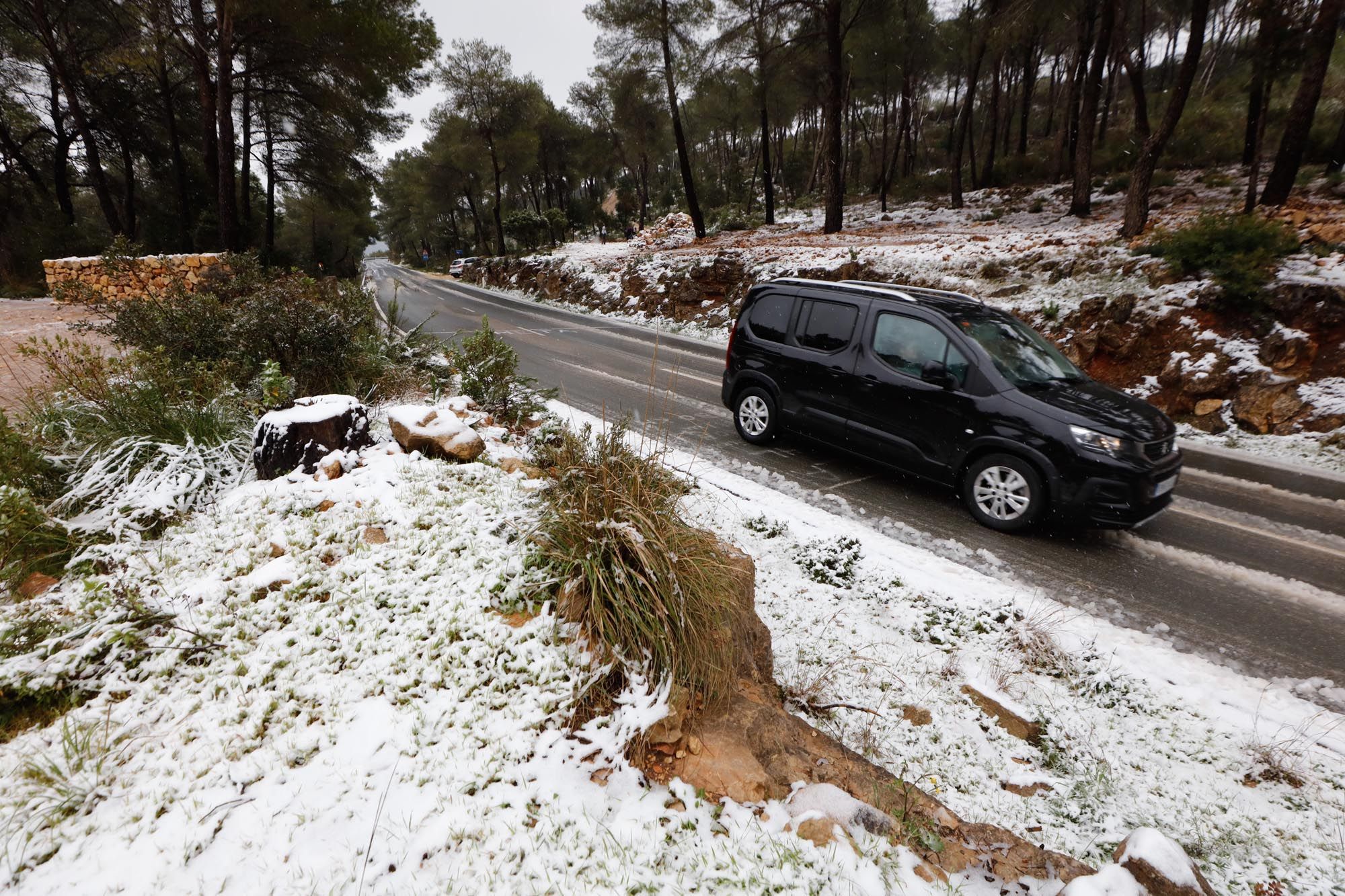 Galería de imágenes de la nieve por la borrasca Juliette en Ibiza