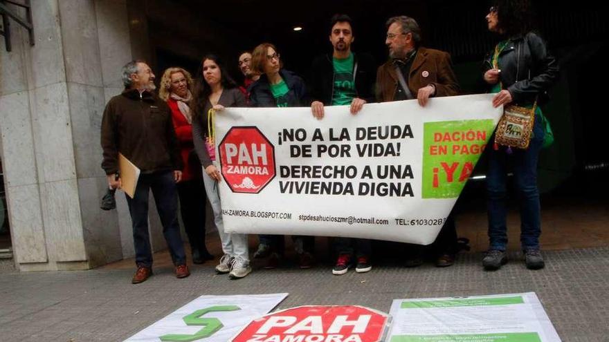 Miembros de la Plataforma de Afectados por la Hipoteca de Zamora.