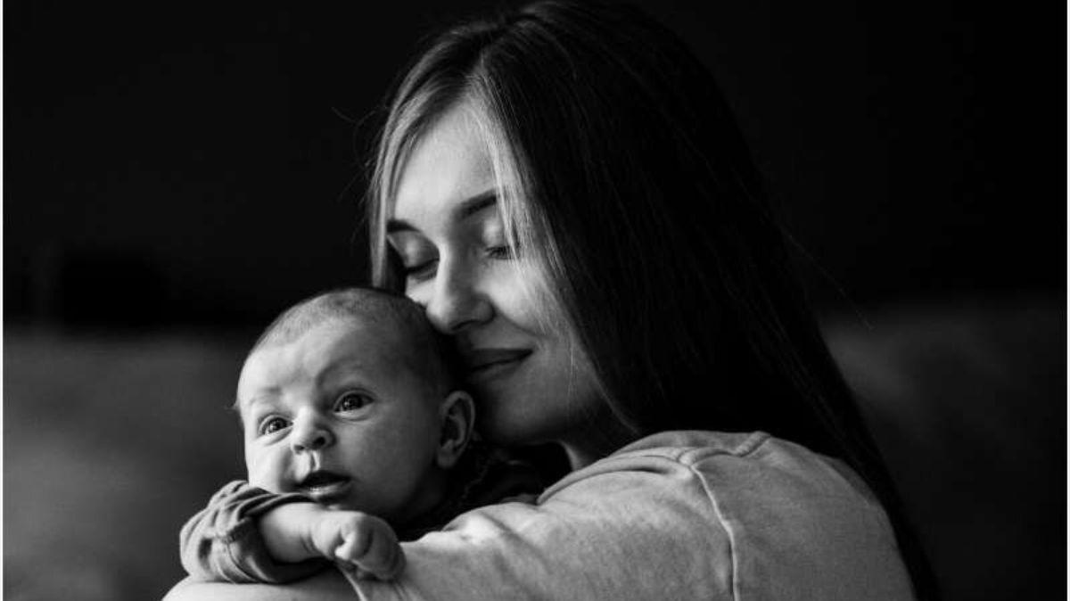 ¿Evolucionaron los senos humanos para evitar la hipotermia en los bebés?