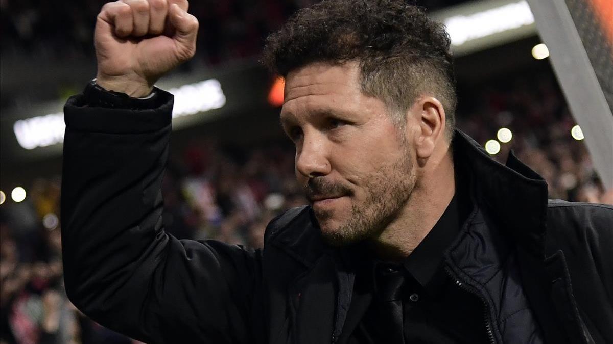 Simeone celebra uno de los goles al Sporting de Lisboa el jueves pasado