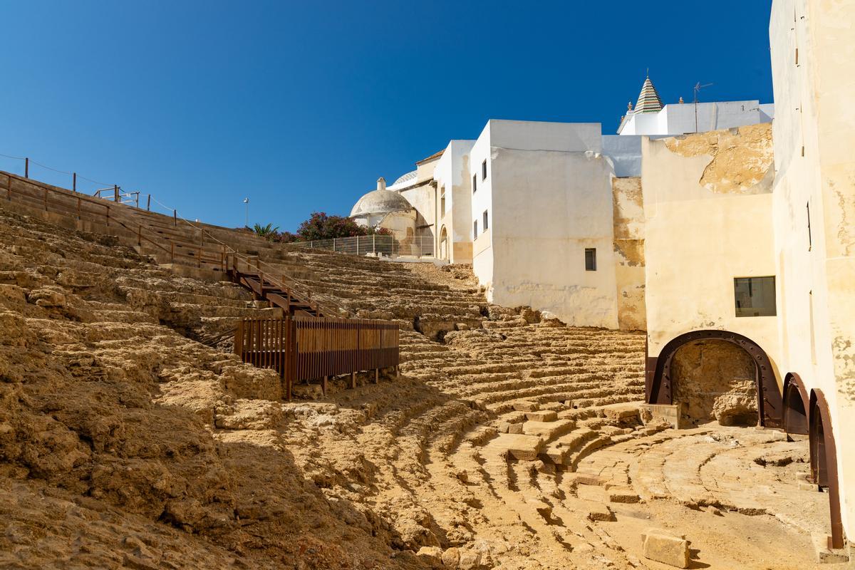 Las ruinas de un anfiteatro romano en Cádiz