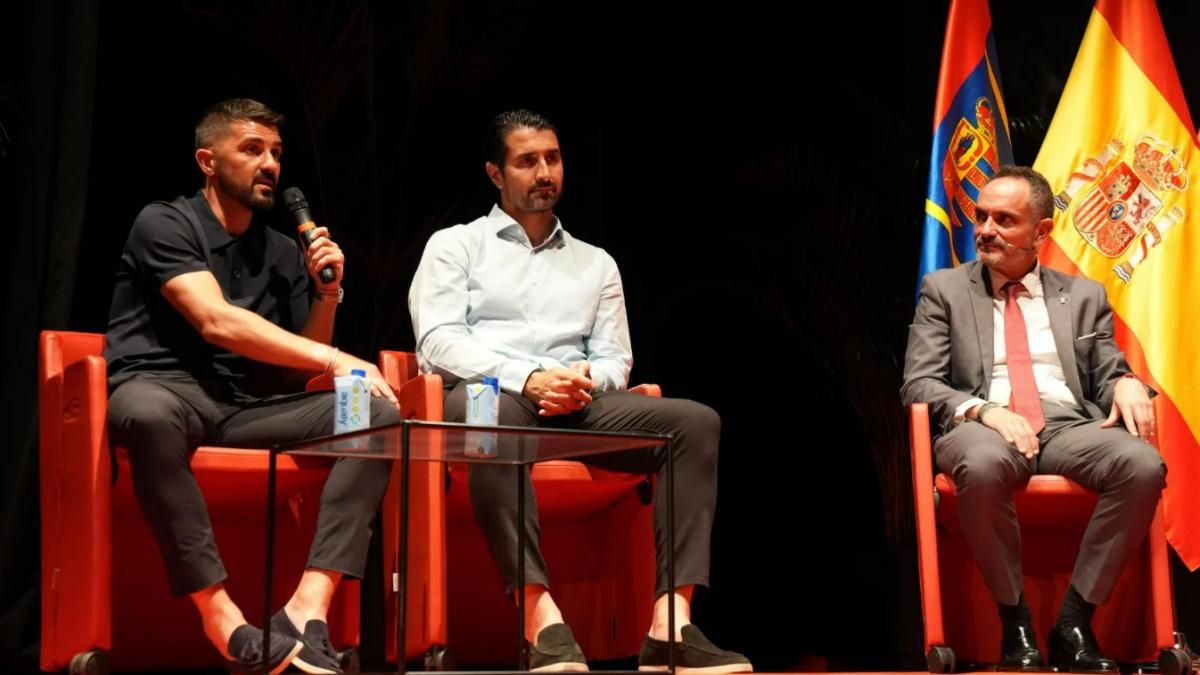 Los futbolistas David Villa y Rubén de la Red arropan la candidatura de Móstoles para ser Ciudad Europea del Deporte.