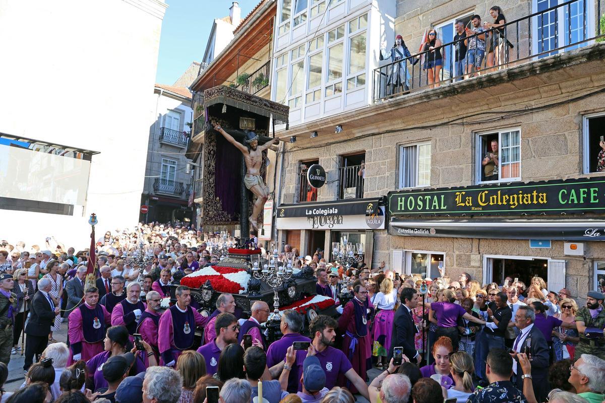 Miles de almas en el día grande del Cristo de la Victoria