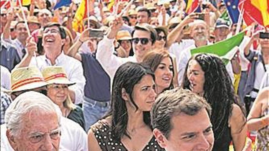 Rivera plantea fijar un mínimo del 3% de votos para entrar en el Congreso