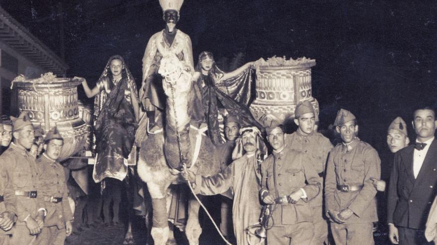 Primera cabalgata de Reyes de la capital, celebrada en 1936.