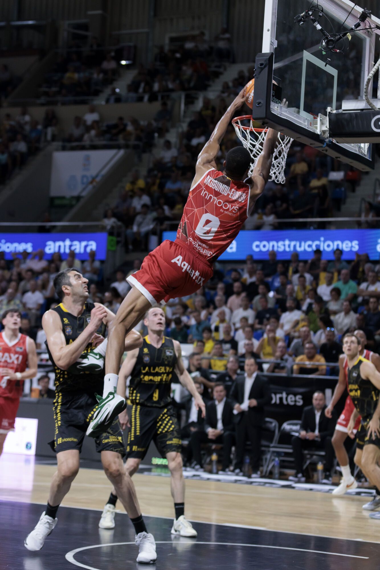 Les imatges de La Laguna Tenerife - Baxi Manresa