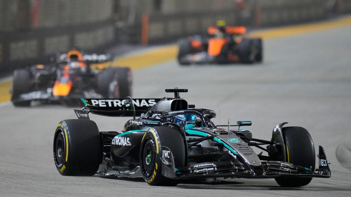Russell triunfa en Singapur y Verstappen mantiene a raya a los McLaren, campeones de constructores