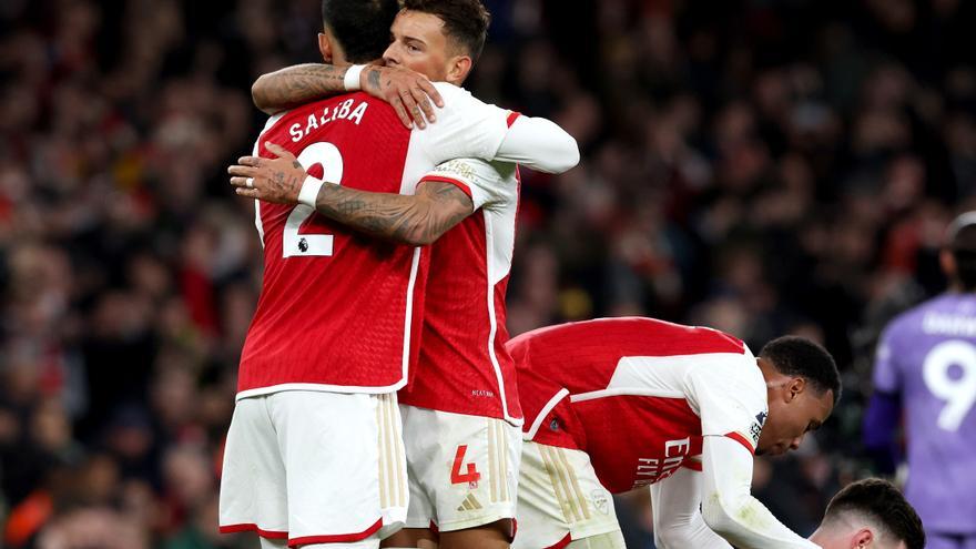 El Arsenal bate al Liverpool (3-1) y comprime la cabeza de la Premier