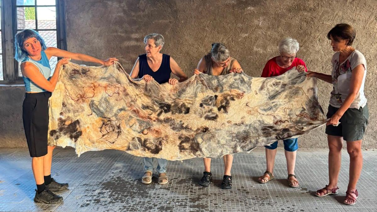 "Cocreada", l'obra conjunta de Lara Campos i les entitats Associació Cultural de la Dona de Calders i CaldersArt