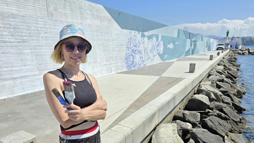Lula Goce pinta en Baiona el mural más grande de España