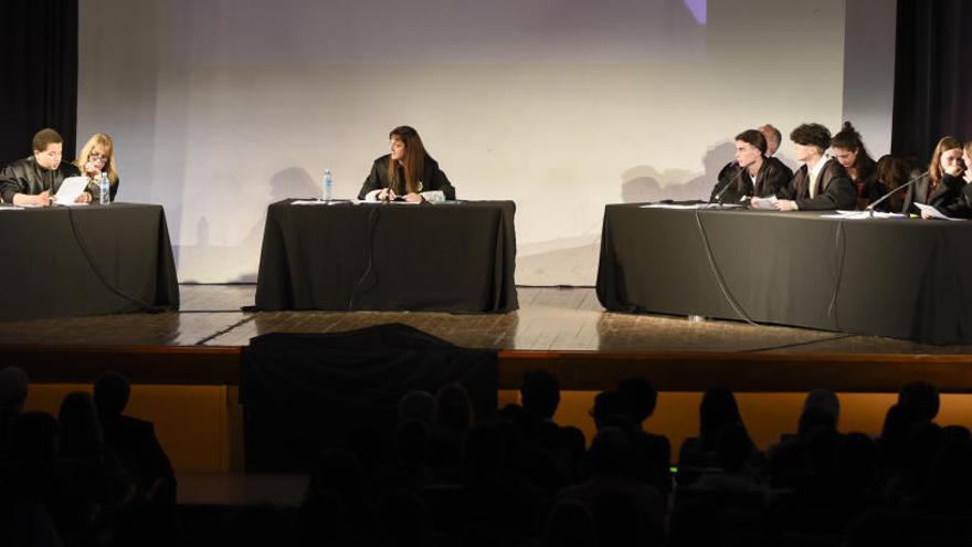 Alumnes de quart d&#039;ESO faran d&#039;advocats en el Judici de la Llum, aquesta tarda