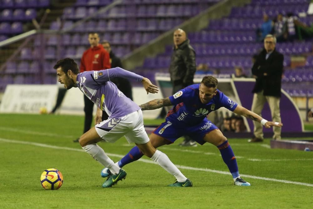 El partido entre el Valladolid y el Real Oviedo, en imágenes