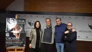 Luis Pastor y la Banda Sinfónica de Cáceres, unidos en un concierto "intimista" en el Gran Teatro