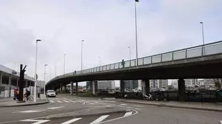VÍDEO: La suciedad bajo el viaducto de Carlos Marx de Gijón, asignatura pendiente del plan de vías