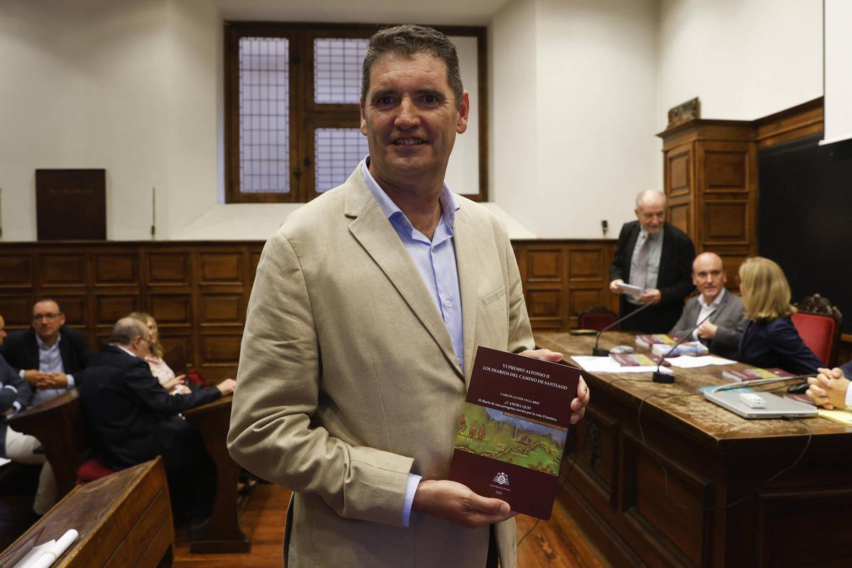 La entrega del premio Alfonso II "Los Diarios del Camino de Santiago" de la Fundación Valdés-Salas, en imágenes