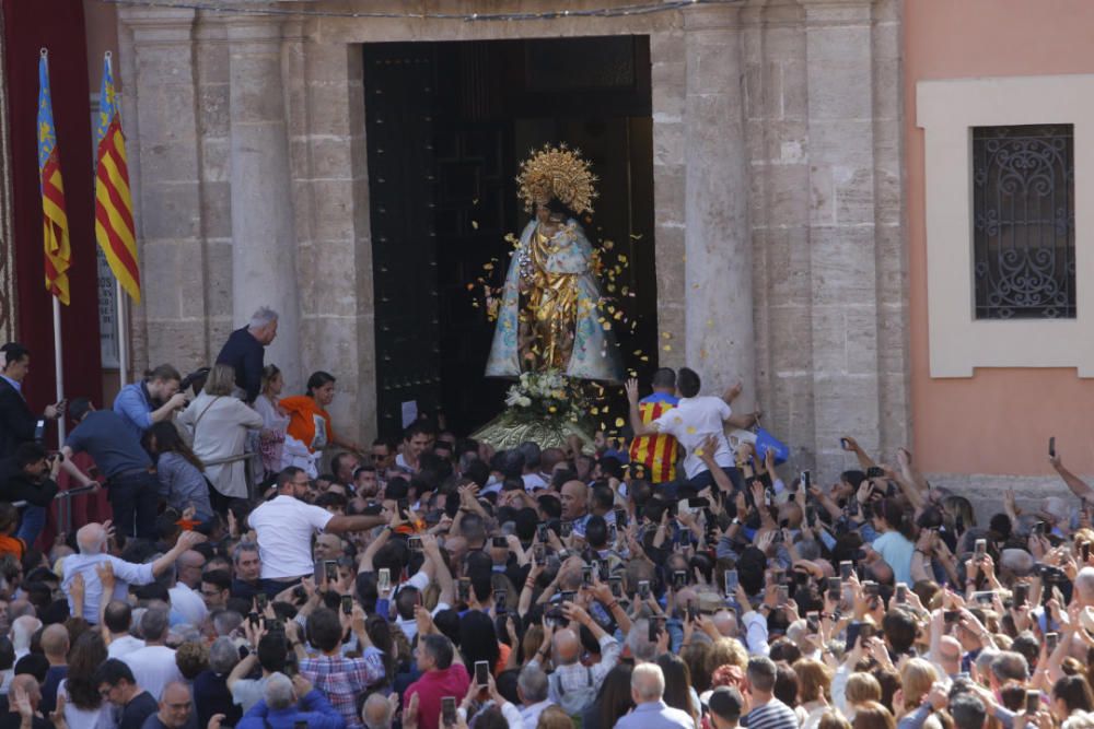 Día de la Virgen de los Desamparados: Traslado de la Mare de Déu