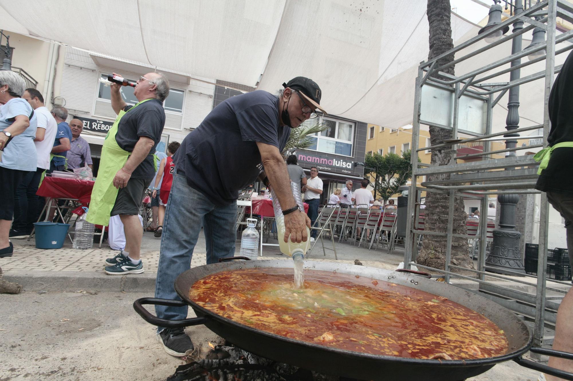 El Grau de Castelló celebra su paella popular por Sant Pere