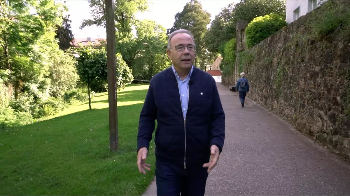 Unha tarde, un candidato: “Máis que pasear a min gústame andar, pero teño pouco tempo”