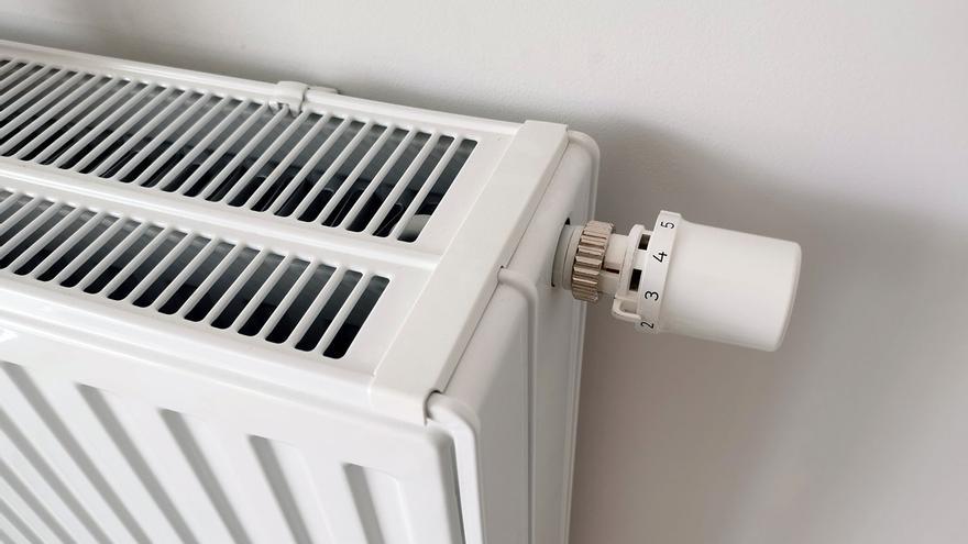 VÍDEO: Este derroche de calefacción, además de ser costoso para su presupuesto, perjudica al medio ambiente.