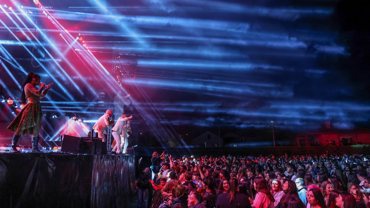 El concierto fue todo un espectáculo de luz, sonido y diversión.