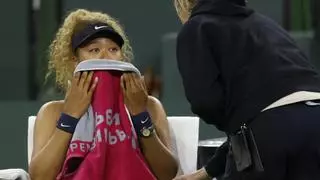 Naomi Osaka se despide entre lágrimas y desconcertada tras ser insultada por un aficionado