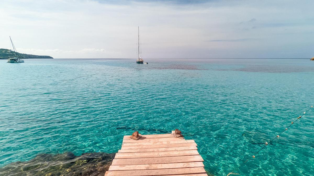 La cirugía robótica con el robot DA VINCI llega a Ibiza