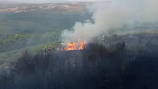 Un incendio en A Mezquita arrasa 30 hectáreas