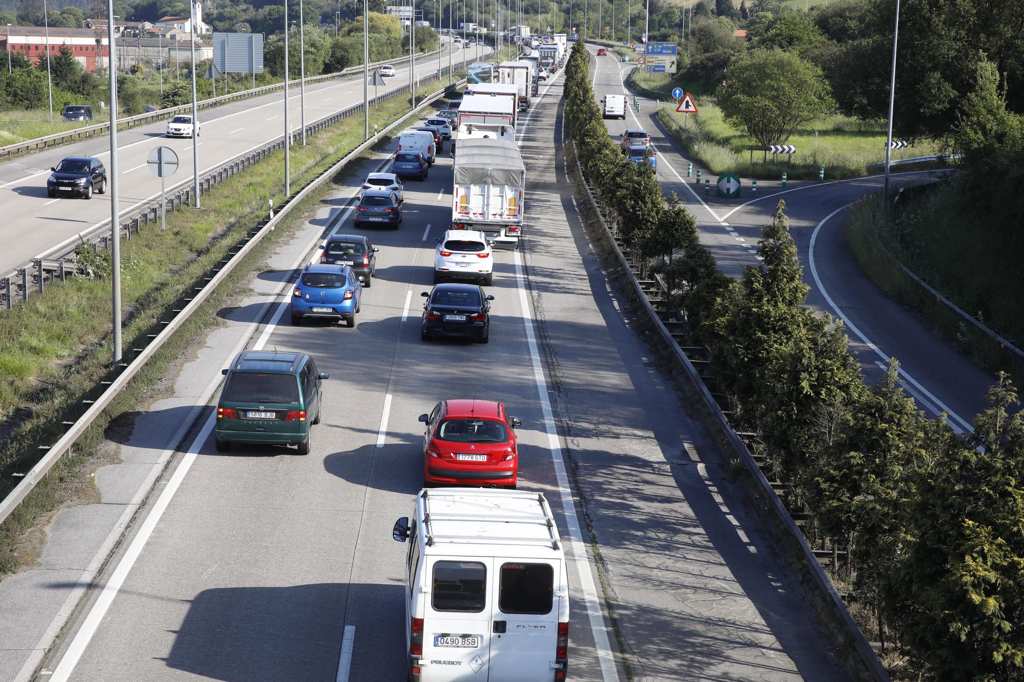 En imágenes: Así fue el atasco en la "Y" por las obras a la altura del Montico