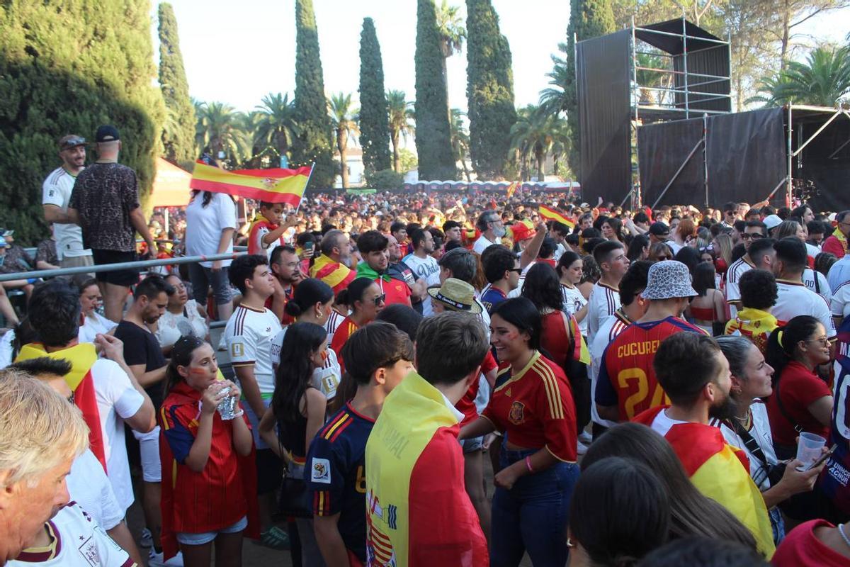 Fotogalería | Así se vive en la Alcazaba de Badajoz la final del Mundial 2026 Fotogalería | Así se vive en la Alcazaba de Badajoz la final del Mundial 2026