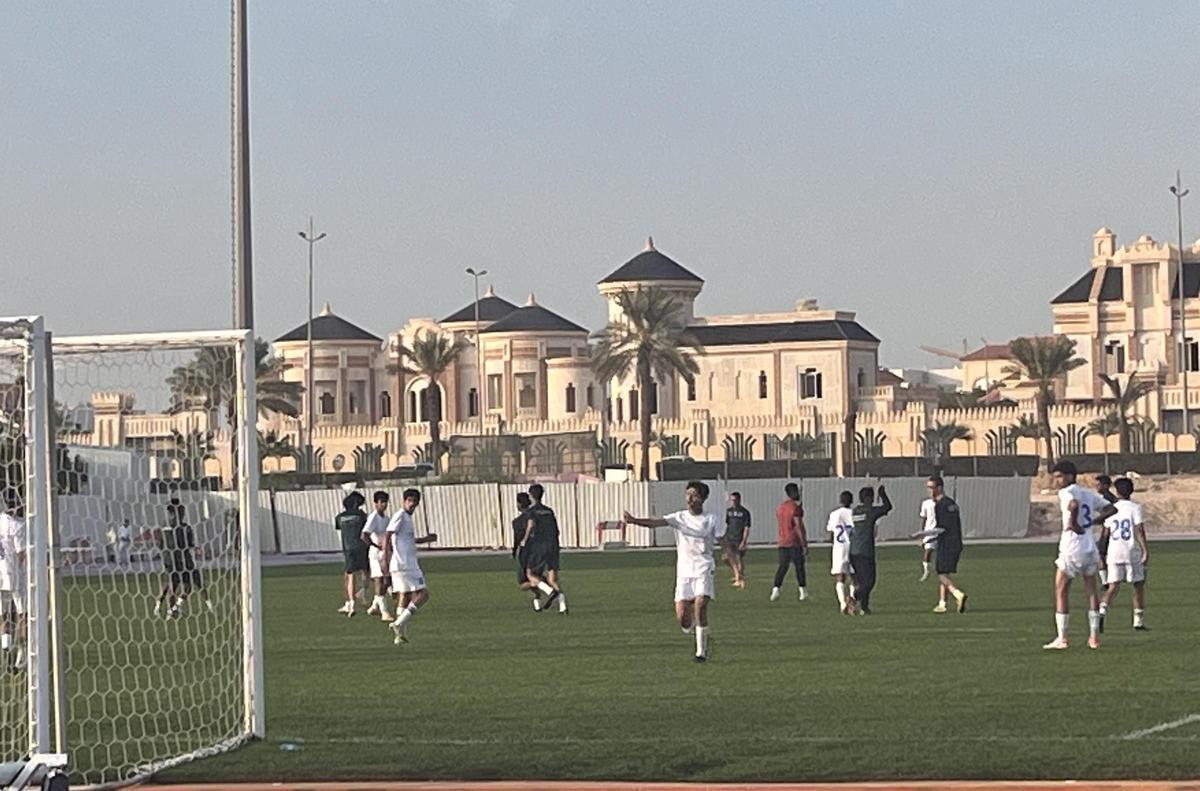 Dos equipos disputan un partido en las instalaciones de la Mahd Academy en Riad (Arabia Saudí).