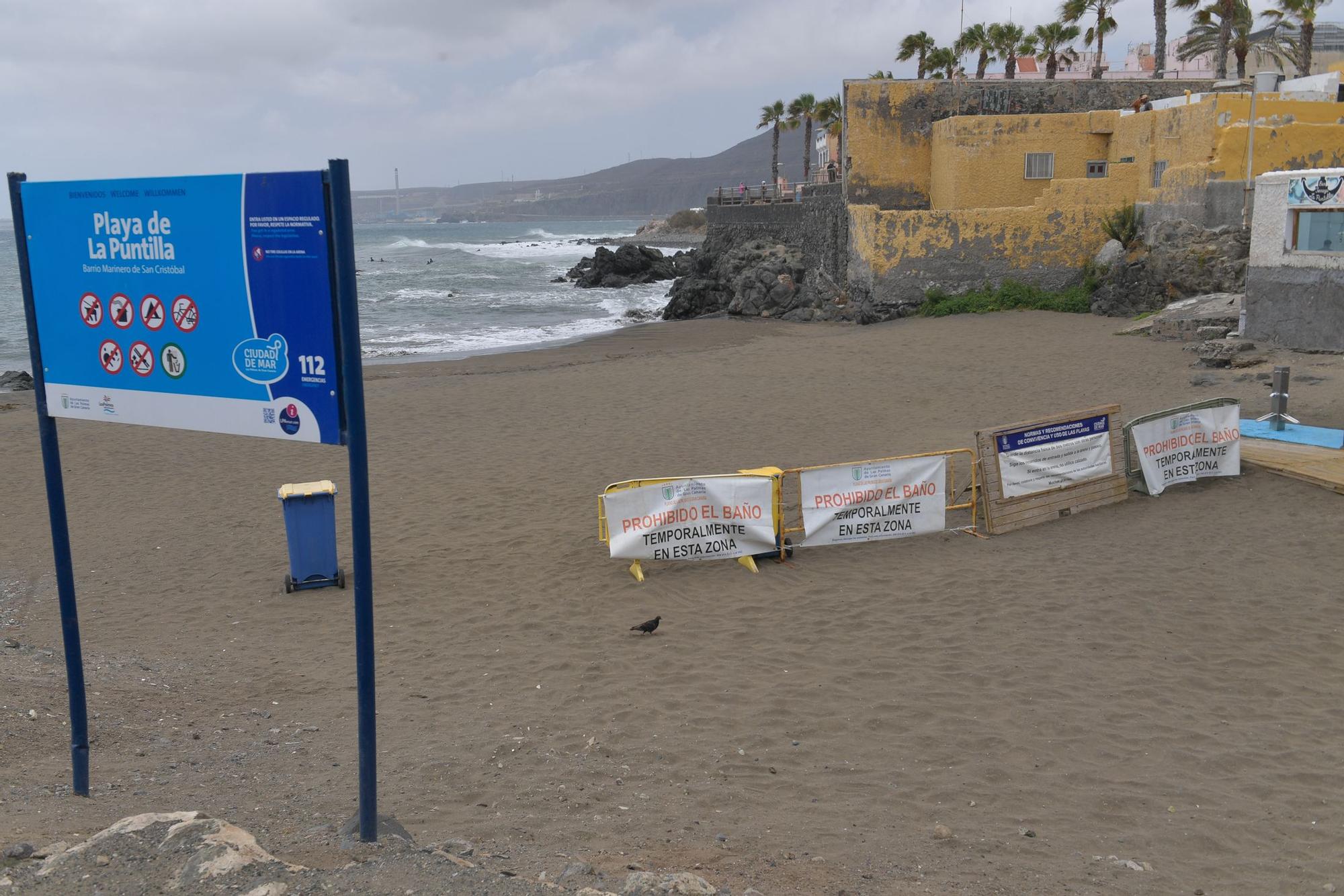 La Playa de La Puntilla sigue cerrada al baño