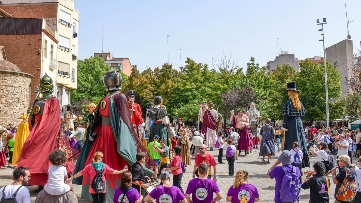 El 30º Encuentro de Gigantes ha sido uno de los actos más participativos de los Tocs de Sant Roc