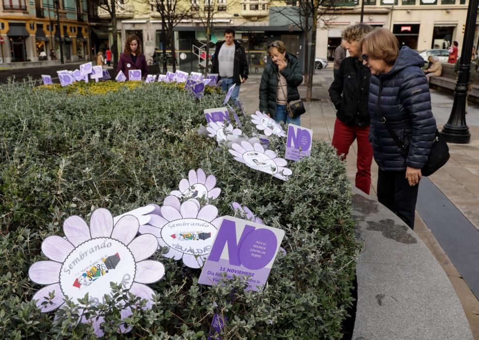 ACTOS DEL 25N CONTRA LA VIOLENCIA DE GÉNERO EN LOS JARDINES DE LA PLAZA DEL PARCHIS