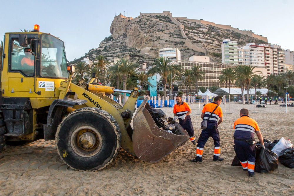 Tras la «Cremá» de los numerosos monumentos fogueriles hemos disfrutado de una ciudad que ha amanecido limpia gracias al trabajo de los equipos de UTE Alicante