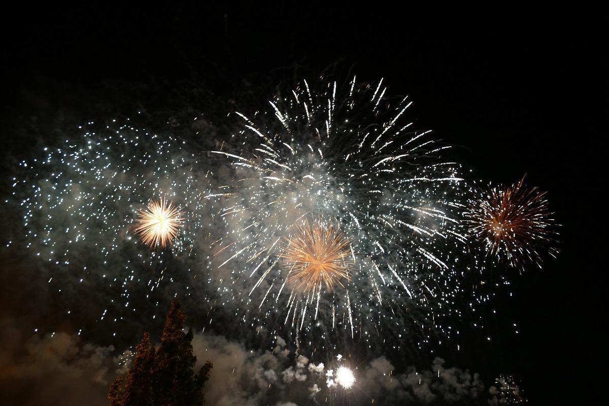 El piromusical de les Fires celebrat al Parc de les Aigües.