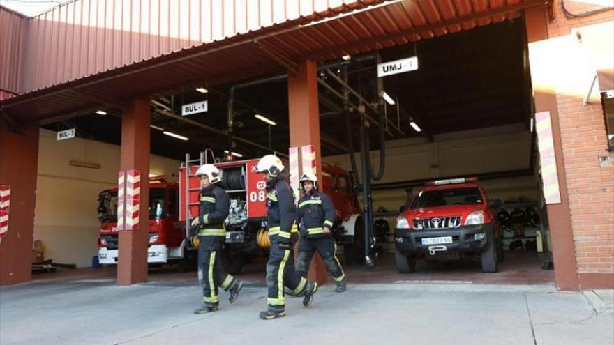 Alertan del riesgo de incendio por la vegetación en el polígono de El Granadal