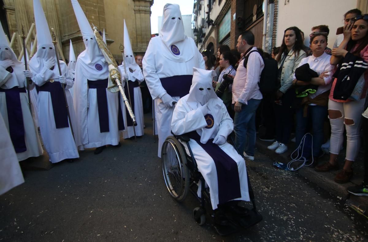 La hermandad de la Misericordia expone su identidad clásica