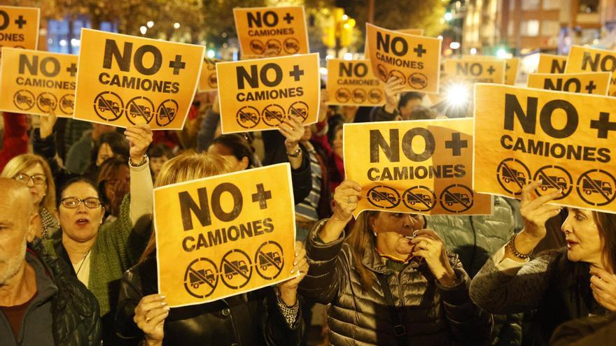 La movilización de los vecinos por los accesos al Puerto de Gijón, en imágenes