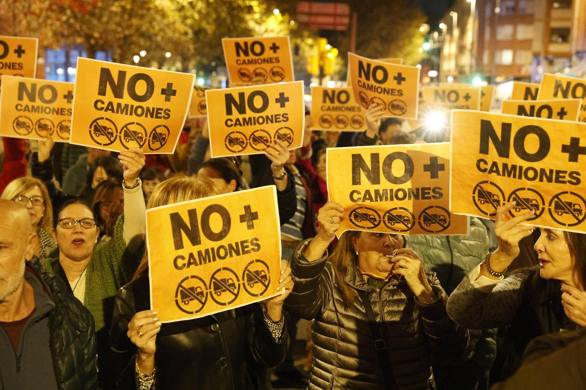 La movilización de los vecinos por los accesos al Puerto de Gijón, en imágenes