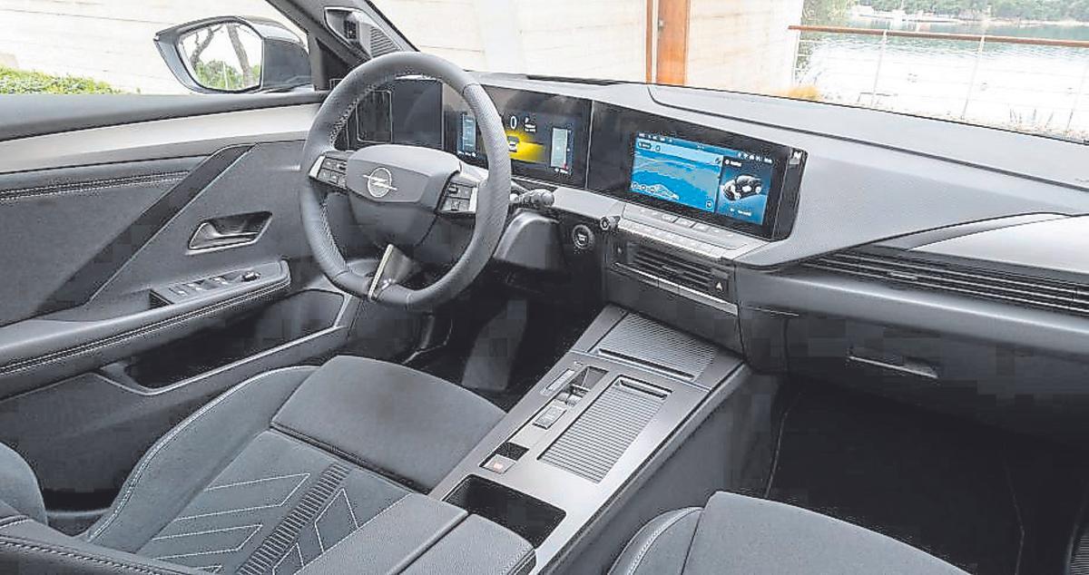interior del Opel Astra 5 2026