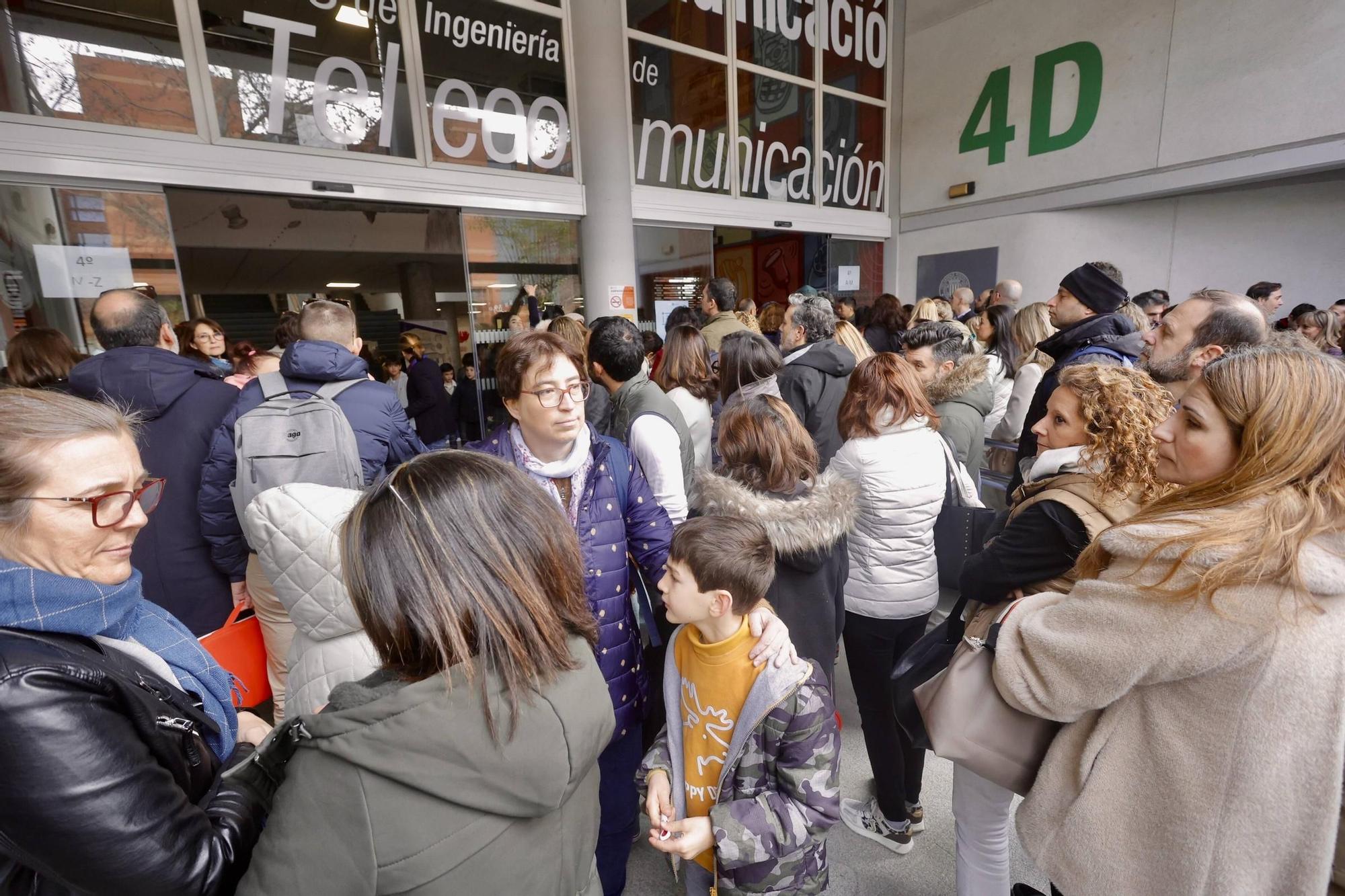 Dos mil niños participan en la Olimpiada Matemática que hoy ha organizado el Colegio Guadalaviar en la UPV