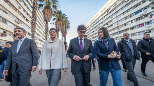 Barcelona 09/01/25 Barcelona. El presidente Salvador Illa y la consejera de Interior, Núria Parlon, se reúnen con la alcaldesa de Sant Adrià, Filo Cañete, en el Ayuntamiento de Sant Adrià para tratar sobre el tiroteo en La Mina. Autor: MANU MITRU