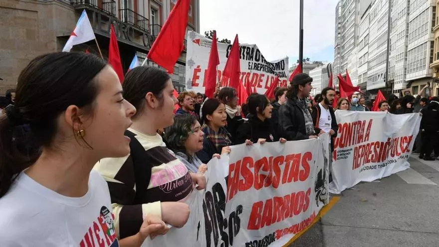Concentración frente a la "represión policial" convocada por Galiza Nova en A Coruña