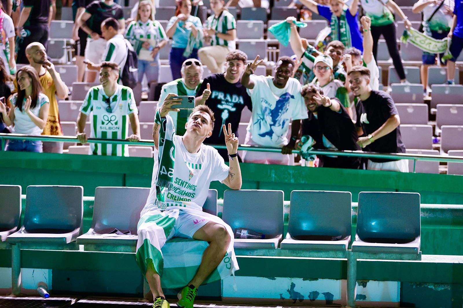 El Córdoba CF vuelve a Segunda / Las mejores imágenes de una noche para la historia