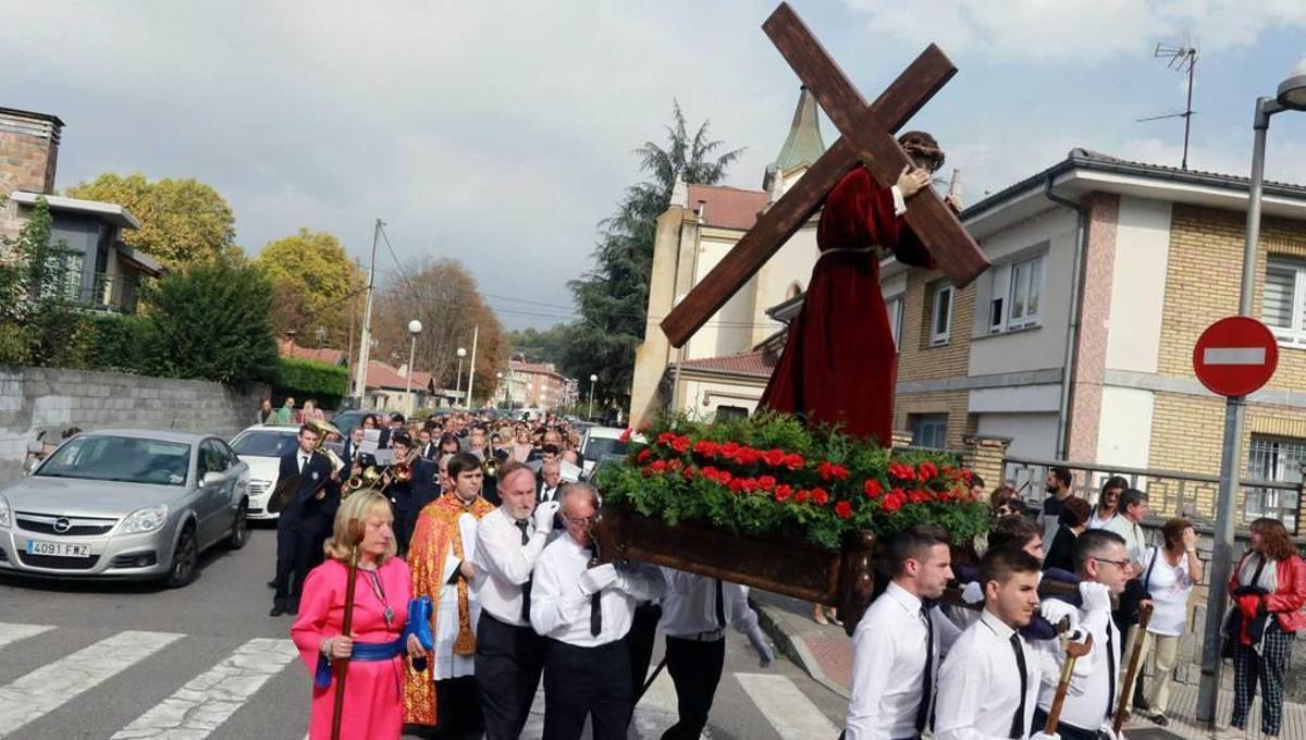 Cierre "nazareno" para las fiestas de La Pontona