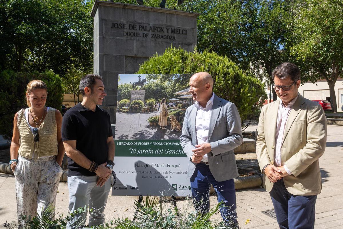 Presentación del Mercado de Flores y Mascotas