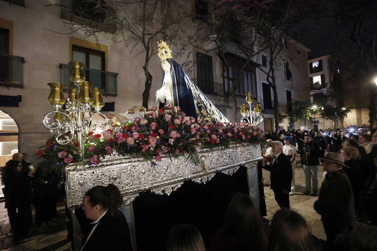La procesión de la Virgen Dolorosa en imágenes