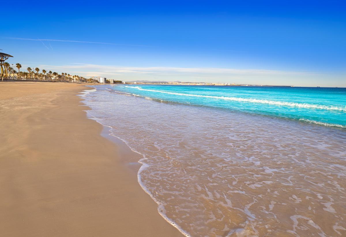 Playa de La Pineda beach en Vila-Seca