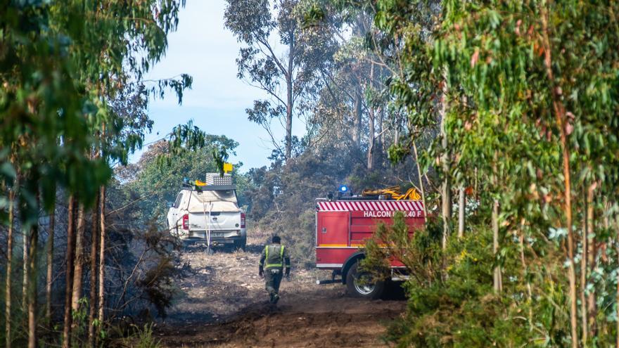 El incendio de Suevos empezó al reactivarse el causado por las fiestas el domingo